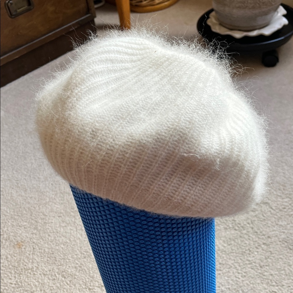 Vintage Lids White Knit Beret
